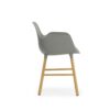 Normann Copenhagen Armstoel  Form Grijs/ Eikenhout - Afbeelding 3